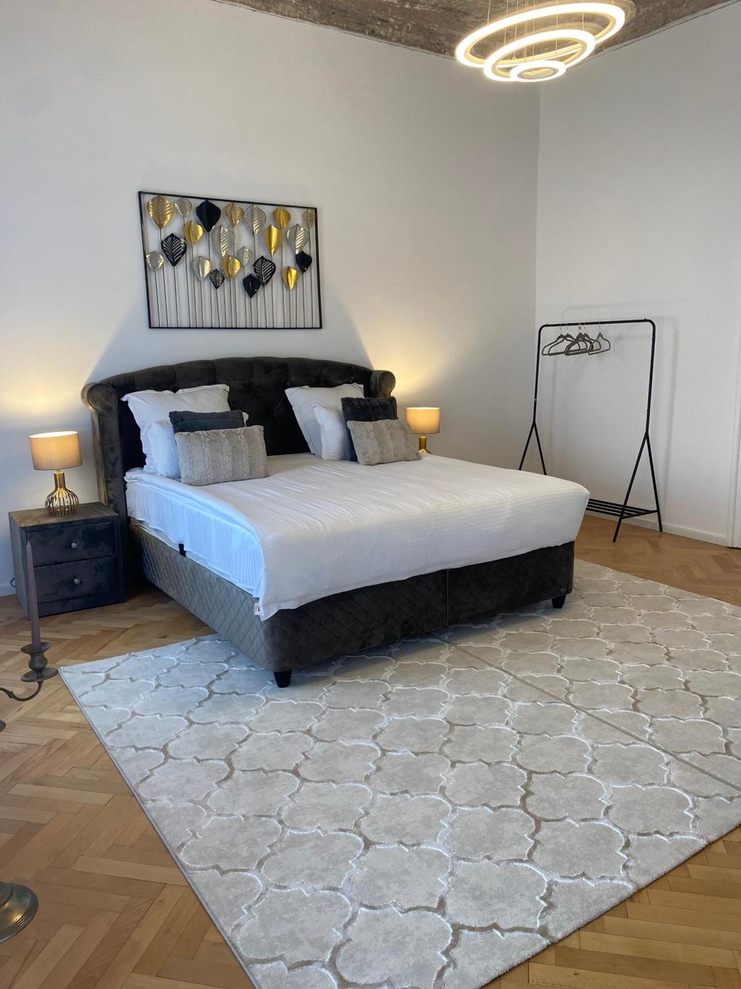 Schiller Rooms Sibiu Buitenkant foto