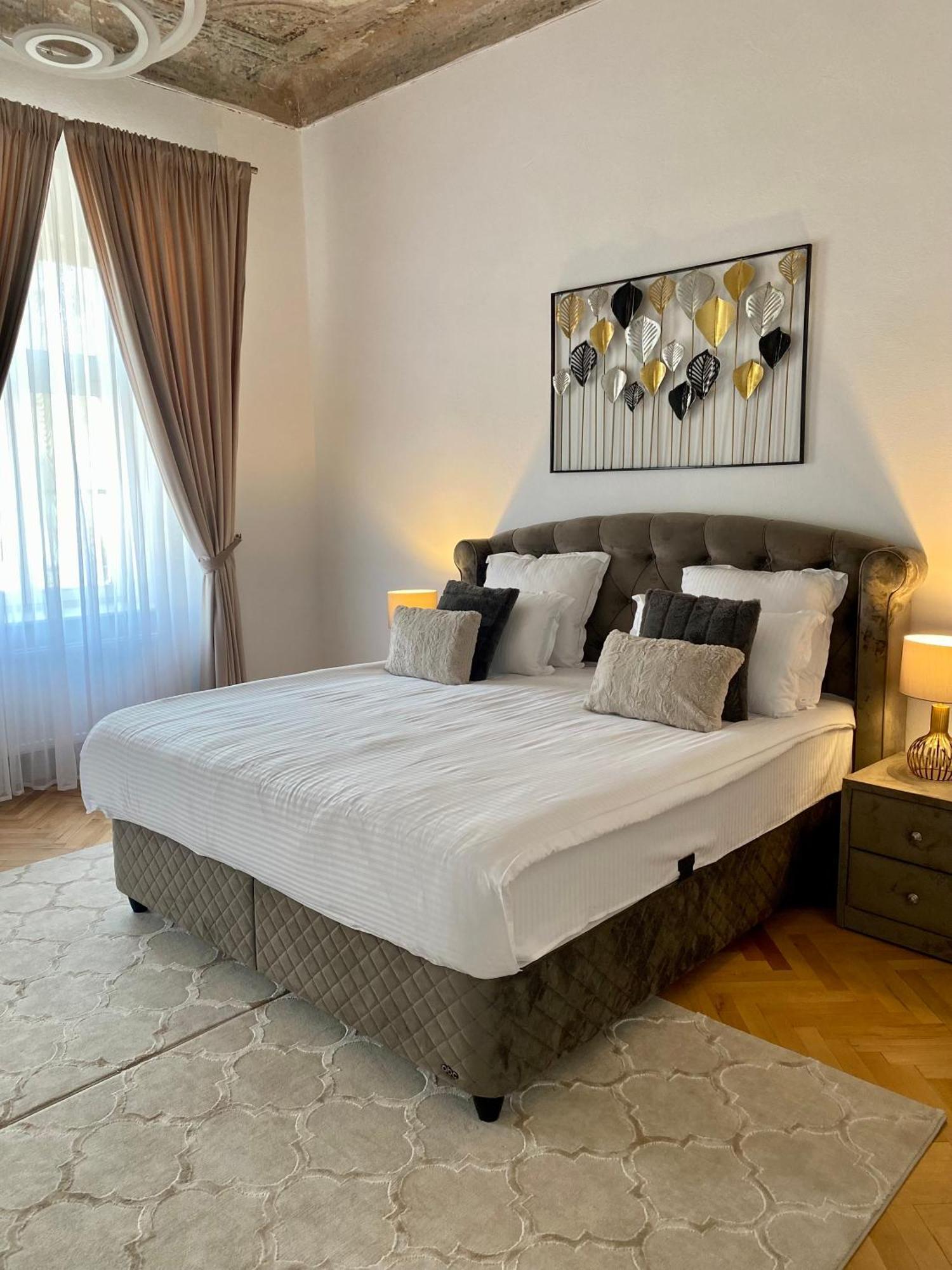 Schiller Rooms Sibiu Buitenkant foto