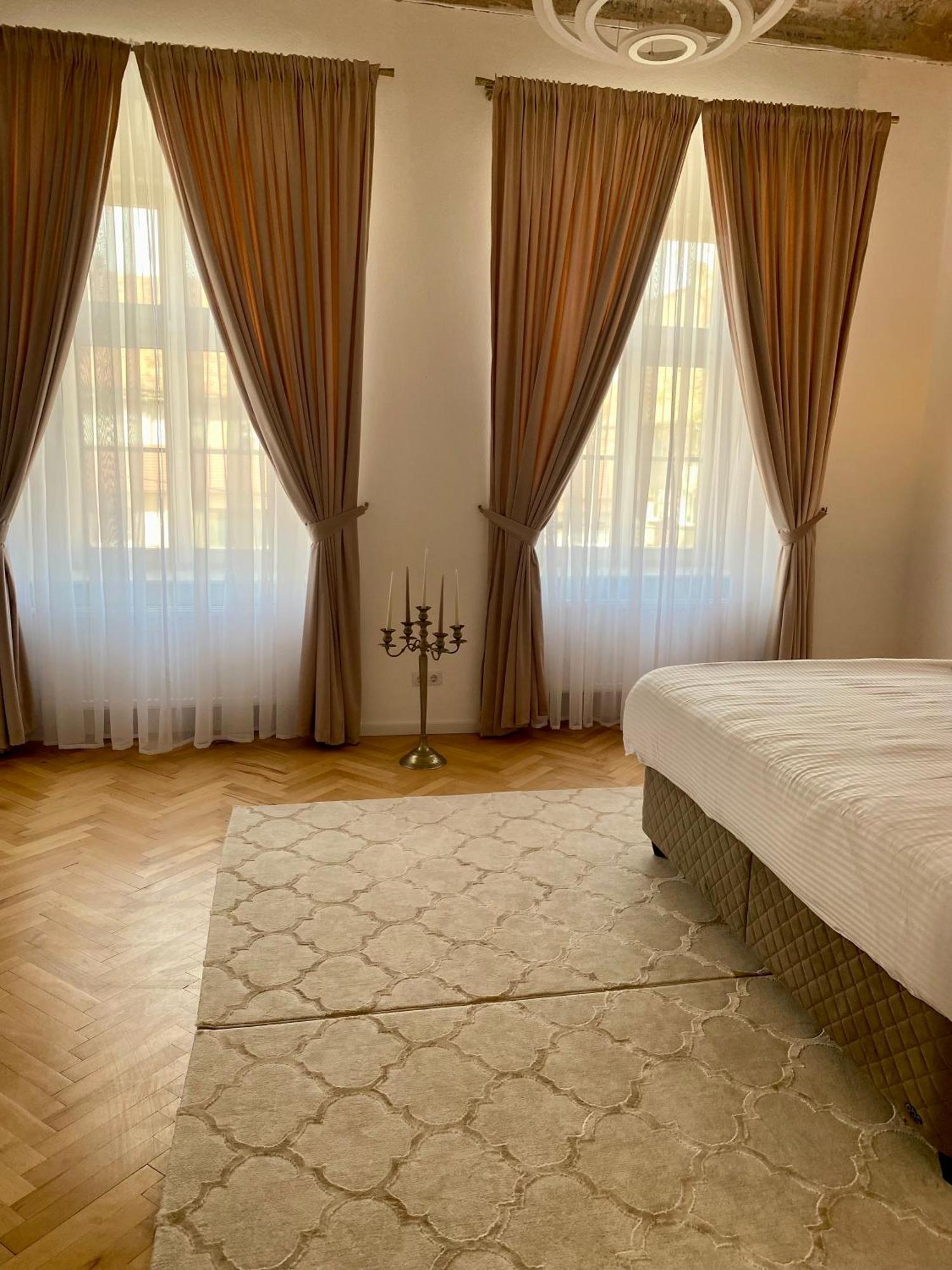 Schiller Rooms Sibiu Buitenkant foto