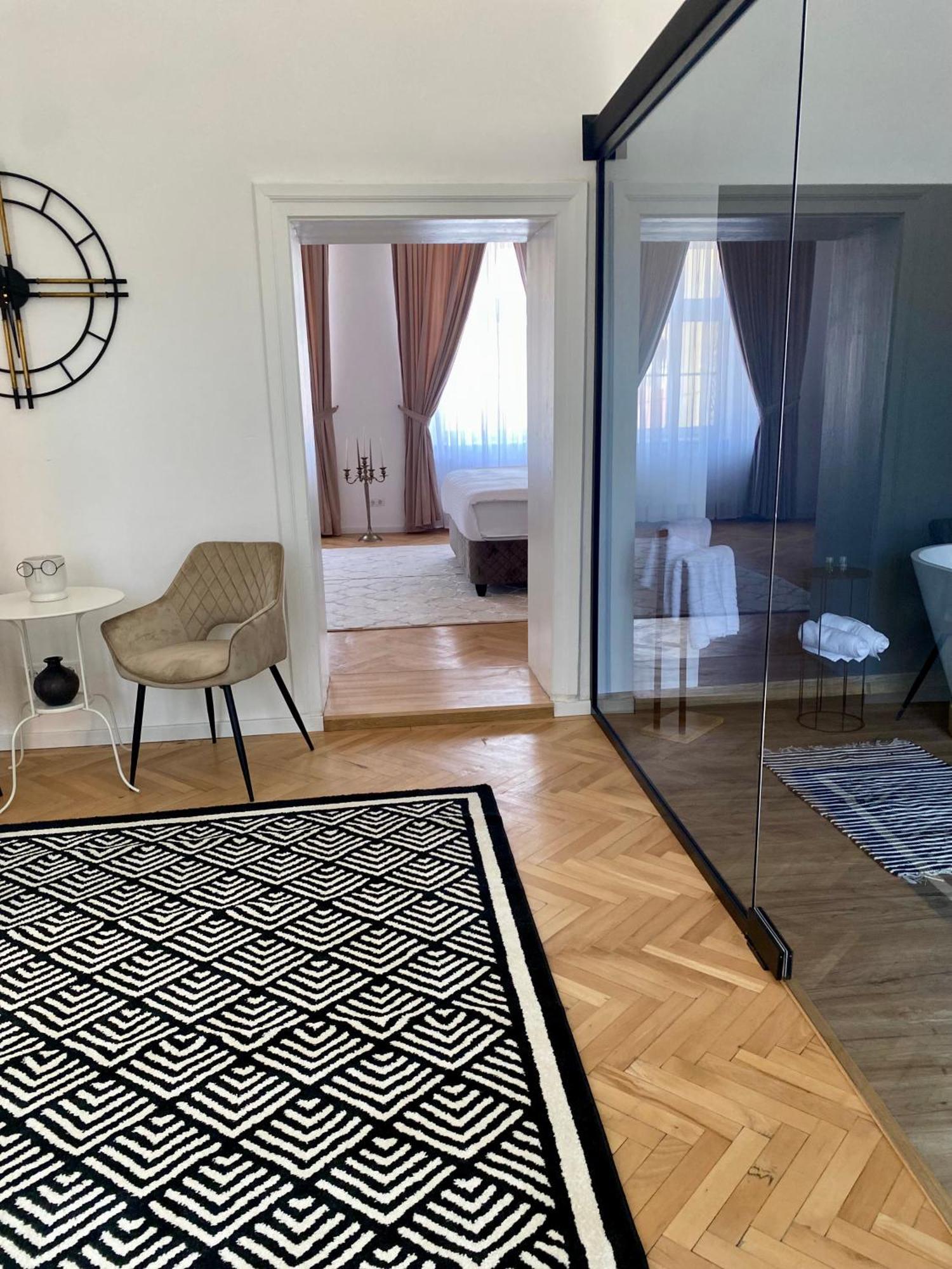 Schiller Rooms Sibiu Buitenkant foto